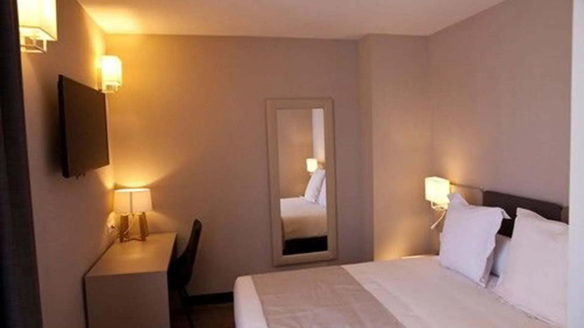 May Ramblas Hotel